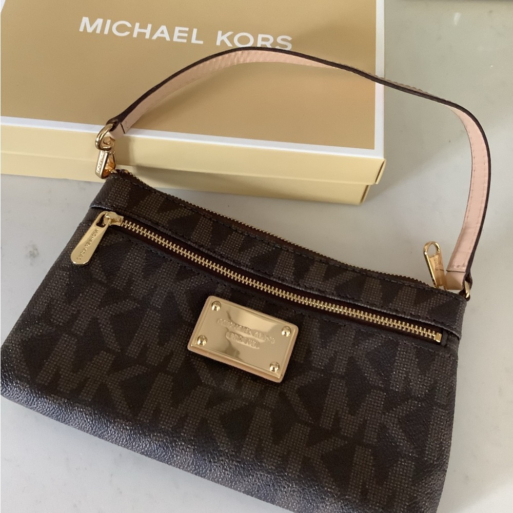 MICHAEL KORS Clutch